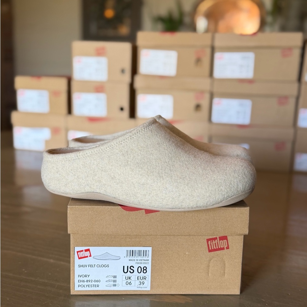 Fitflop Shuv Ivory Felt Clog Comfort Mules for Women Size 8